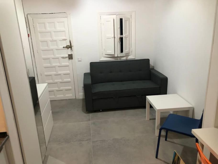Pena De Francia Corrala En El Rastro De Madrid Apartment Екстериор снимка